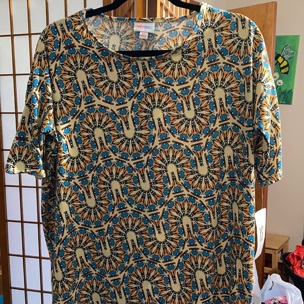 Ex small Irma. Lularoe new with tags